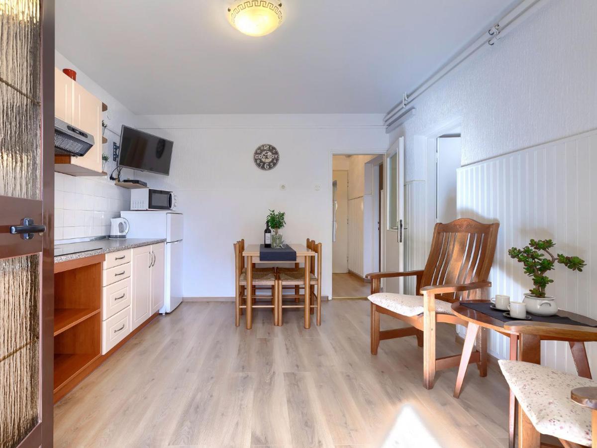 Apartment Zrinka-2 Porec Bagian luar foto