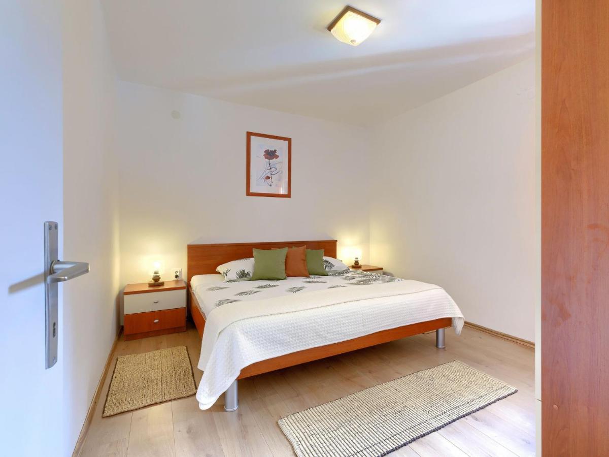 Apartment Zrinka-2 Porec Bagian luar foto